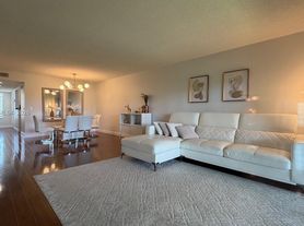 16551 Blatt Blvd, Weston, FL
