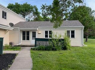 4918 Grenwich Trl N, Oakdale, MN 55128