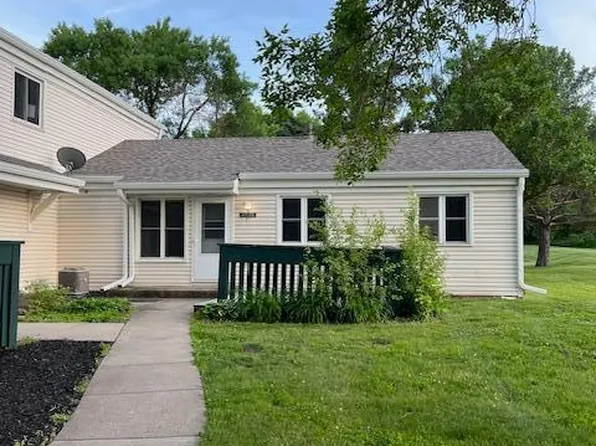 4918 Grenwich Trl N, Oakdale, MN 55128