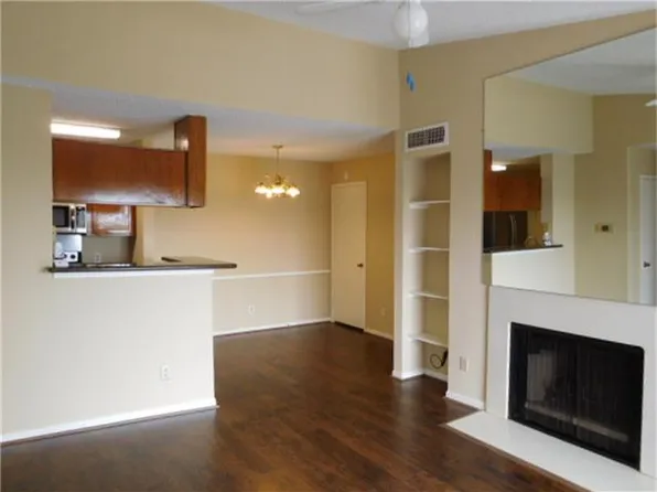2121 Hepburn St APT 1109, Houston, TX 77054