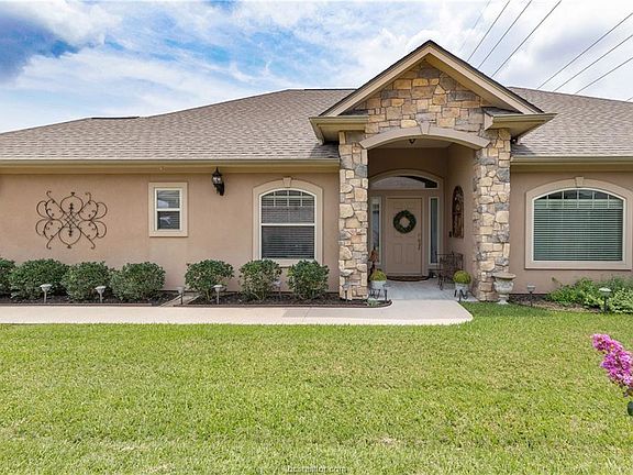 2nd image of 3307 Broadmoor Dr