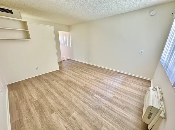 (undisclosed Address), Van Nuys, CA 91405