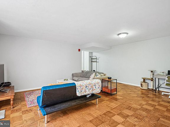 4th image of 4977 Battery Ln #1-G2