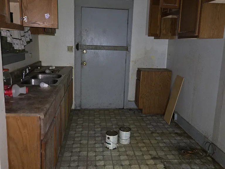 813 N 81st St #1 — Photo 17