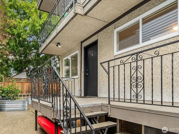 2216 NW 59th St #U4, Seattle, WA 98107