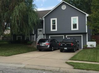 507 16th Ave S, Greenwood, MO 64034