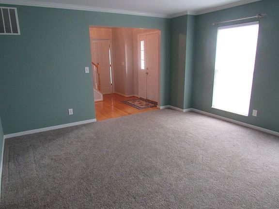 3rd image of 10065 Cedarwood Dr