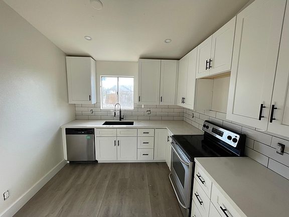 3rd image of 465 W Ivyglen St APT 231