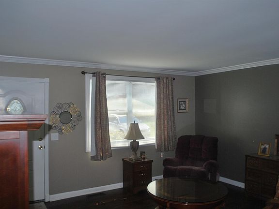 3rd image of 117 Arsenal Dr