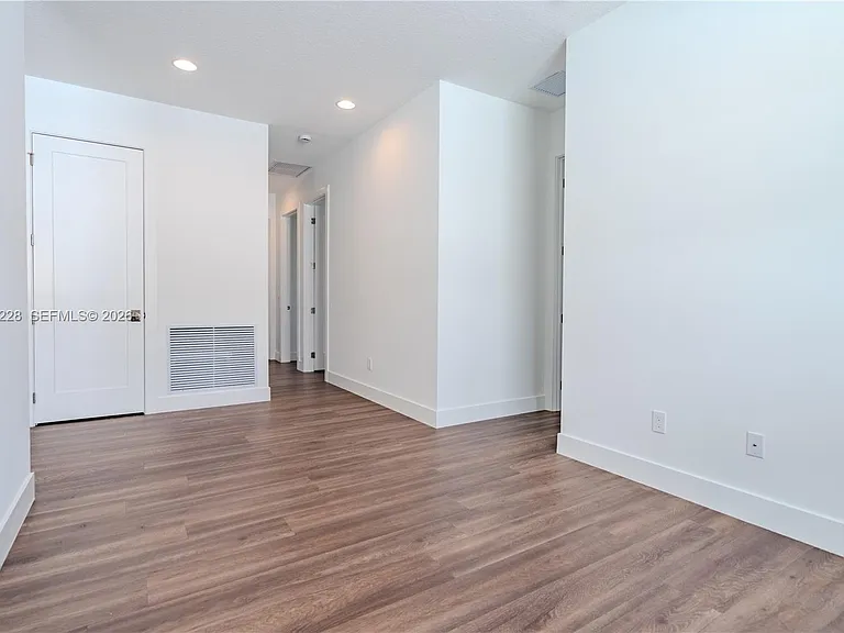 1427 SW 23rd St — Photo 50