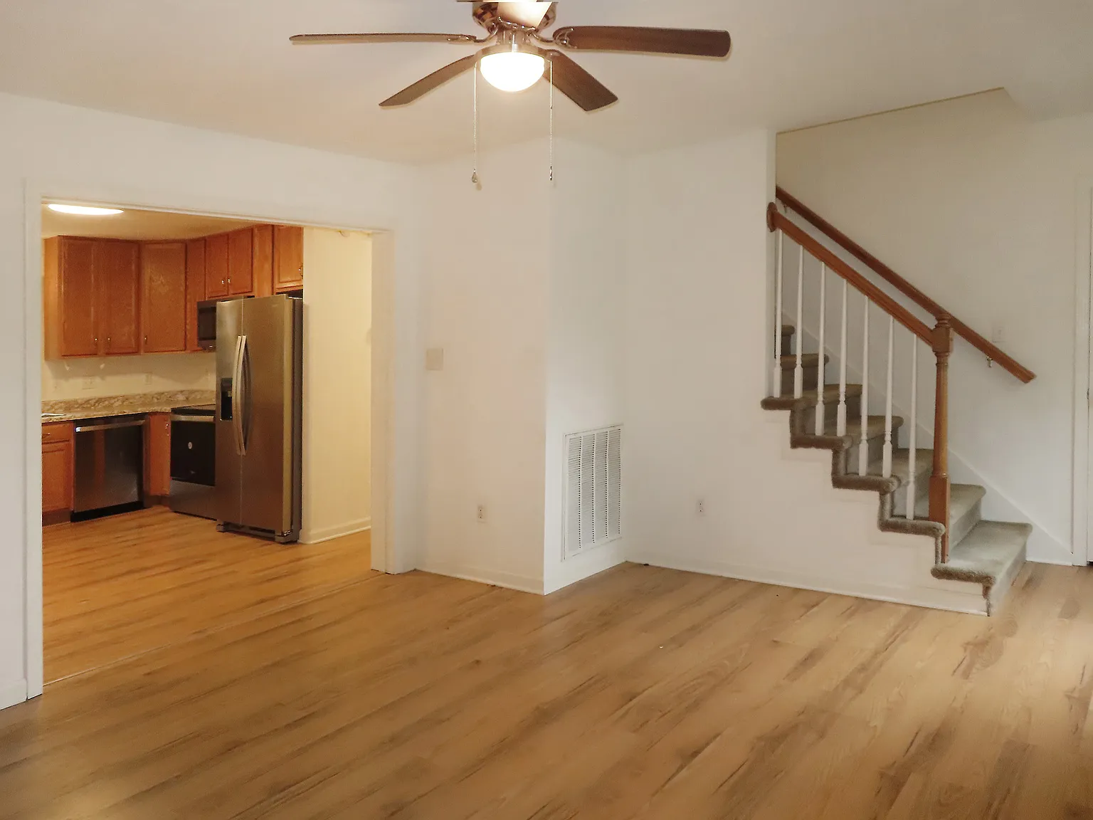 4 bed, 1650 sqft, $3,200 — Photo 3