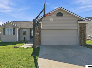 14321 Quentin St, Waverly, NE 68462