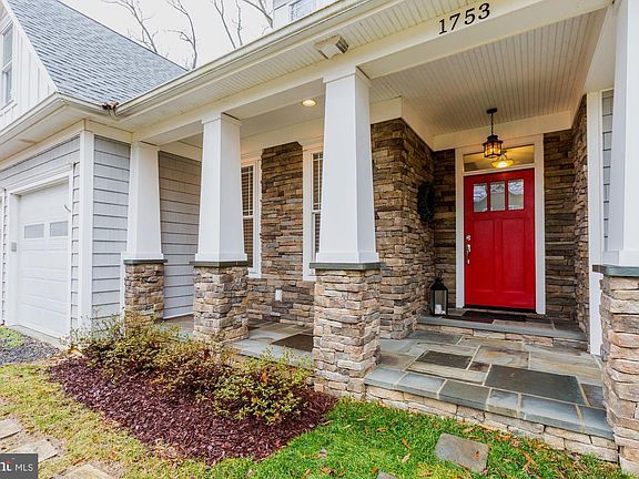 2nd image of 1753 Meadow Trl