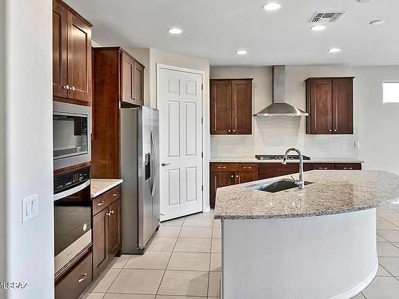 3rd image of 8117 S Sonoran Oak Dr