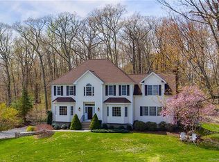 7 Grace Moore Rd, Sandy Hook, CT 06482