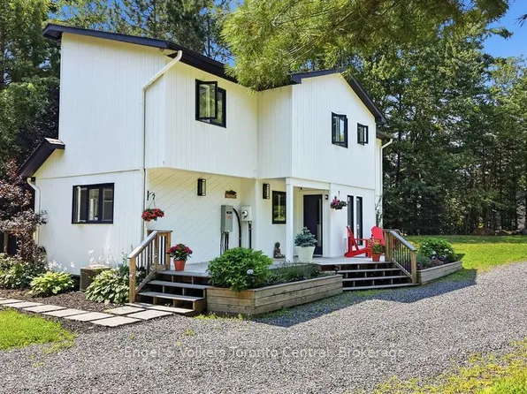 8 Bartlett Dr, Seguin, ON P2A 2W8