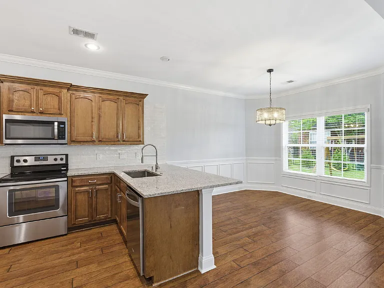 2101 Eureka Way — Photo 22