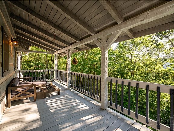 4th image of 634 Stover Ridge