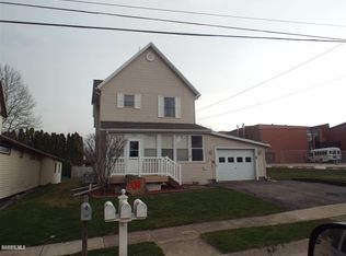 310 Chestnut St, Warren, IL 61087