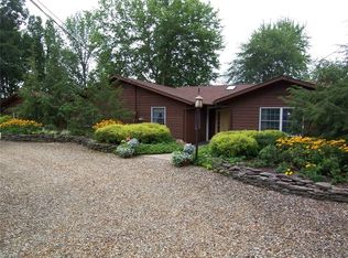1550 Lake Crest Dr, Rock Creek, OH 44084