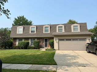 1083 Florida Ln, Elk Grove Village, IL 60007