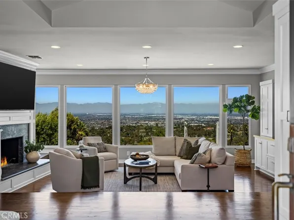 33 Cayuse Ln, Rancho Palos Verdes, CA 90275