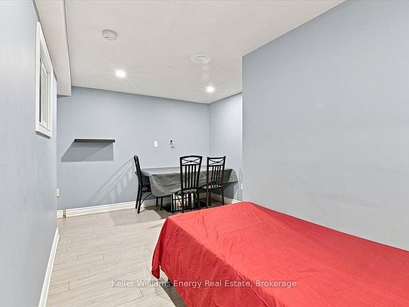 4th image of 21 Upland Dr