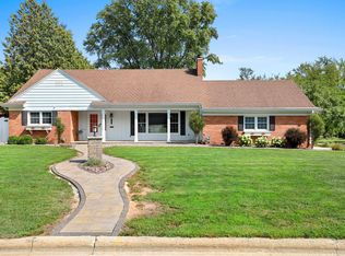 1153 Highview Ln, Green Bay, WI 54304