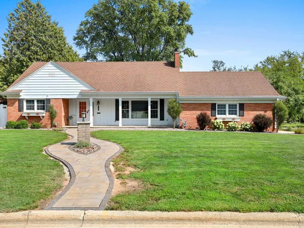 1153 Highview Ln, Green Bay, WI 54304
