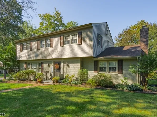 8 Powderhorn Way, Berkeley Heights Twp., NJ 07922