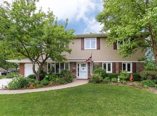 514 Boxwood Dr, Schaumburg, IL 60193