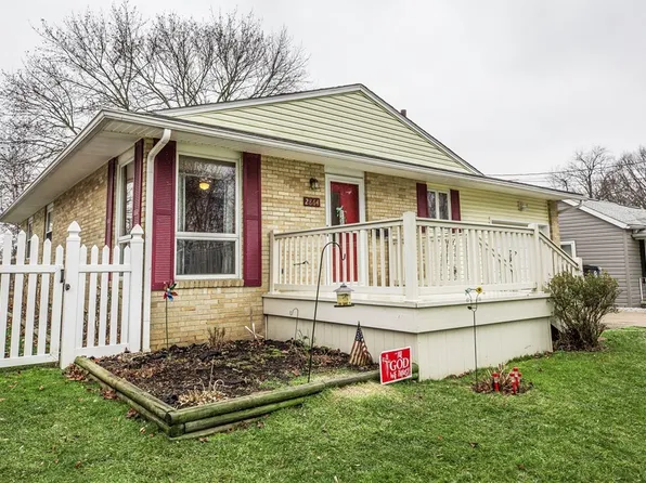 2864 Burnside St, Akron, OH 44312