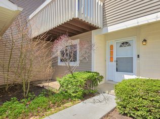 194 Brandywine Ct #194, Vernon Hills, IL 60061