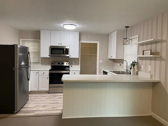 2033 Mango Cir — Photo 4