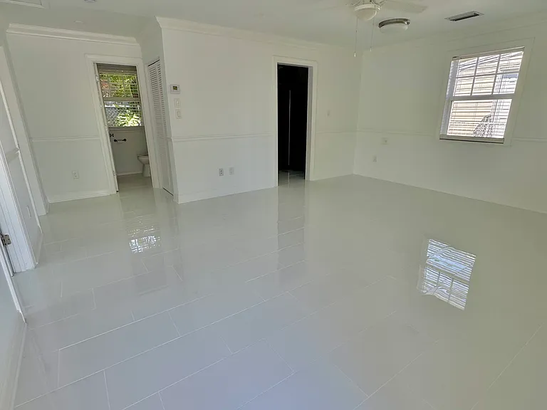 1409 Florida Ave — Photo 3