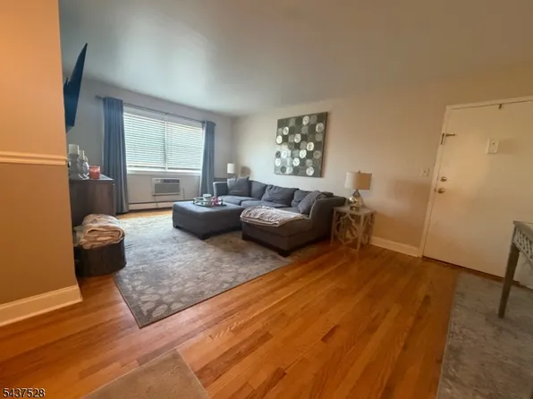 32 Knox Ter APT 2C, Wayne, NJ 07470