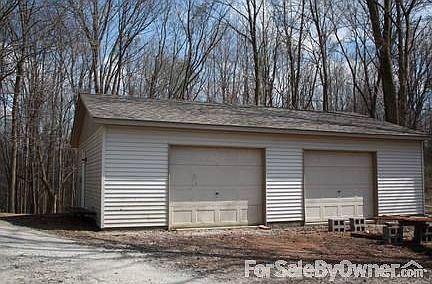 DETACHED GARAGE / SHOP