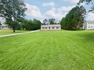 5307 Rolling Meadows Dr, Greensboro, NC 27406