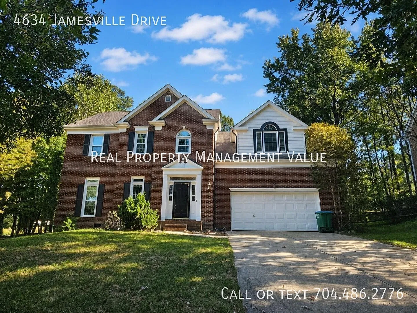 Beautiful 4-Bedroom Brick Home with Fenced Backyard in Matthews Plantation — Photo 1