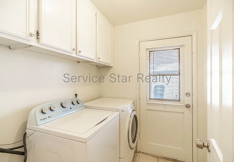 1926 E Osborn Rd #1 — Photo 9