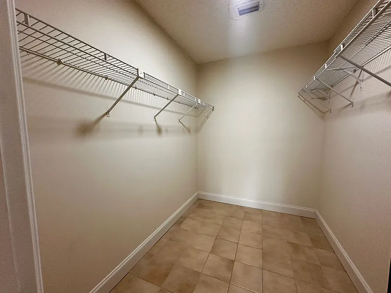 3752 Arelia Dr S — Photo 35