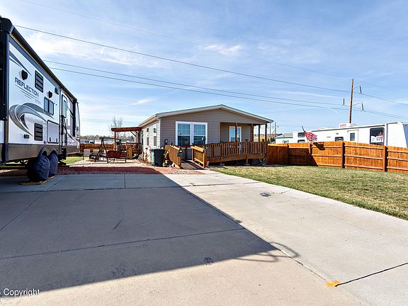 2nd image of 107 Aster Ln