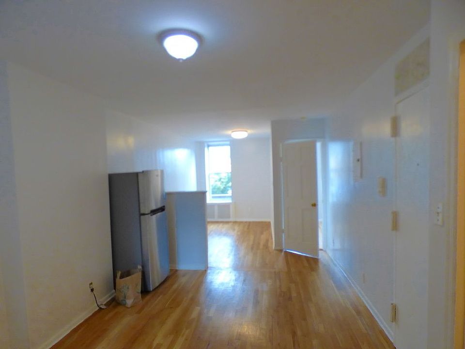 1st image of 2839 Church Ave #2