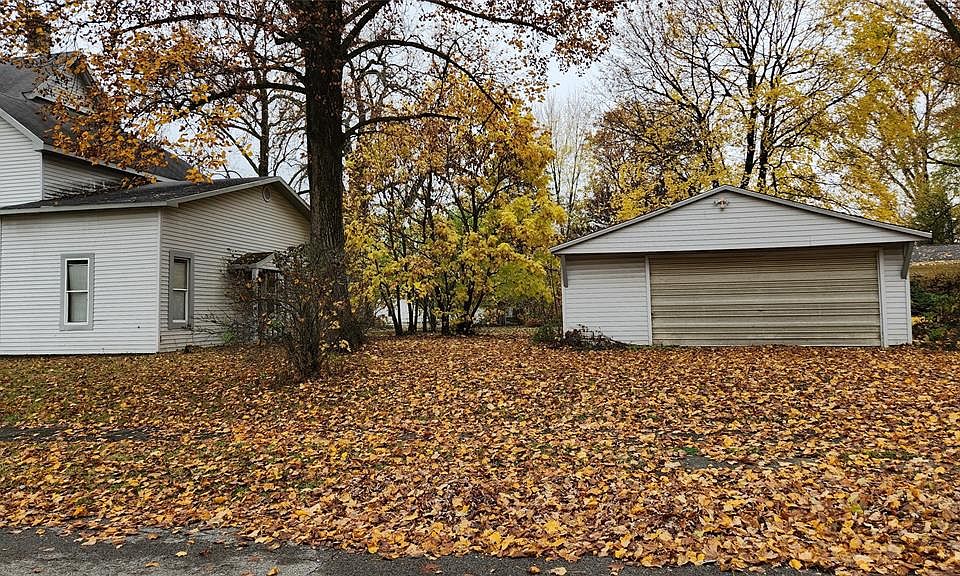 222 Douglas St, Greenfield, IN 46140 MLS 21891142 Zillow