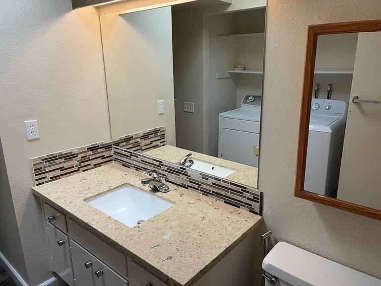 611 Isla Pl — Photo 16