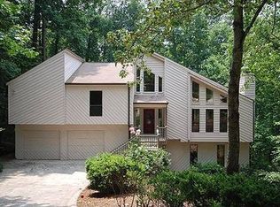 97 Skyland Dr, Roswell, GA 30075