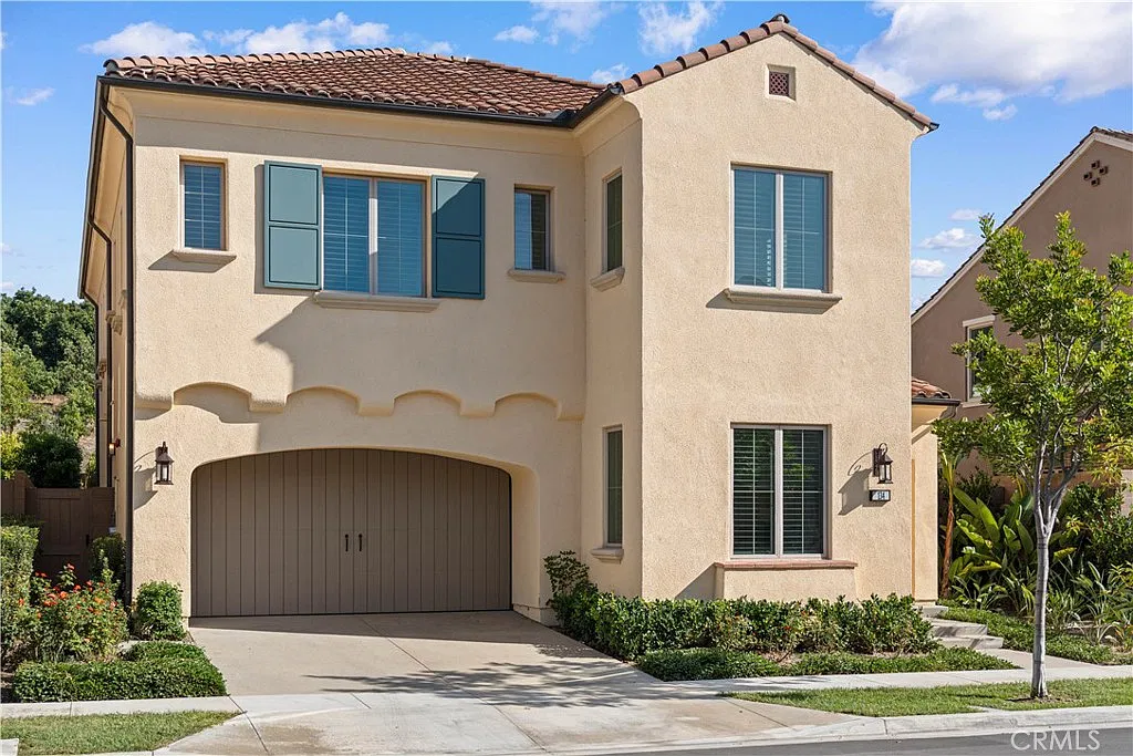 4 bed, 4.5 bath, 3320 sqft, $9,000 — Photo 2