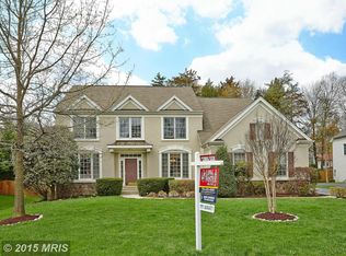 907 Leona Ln, Herndon, VA 20170