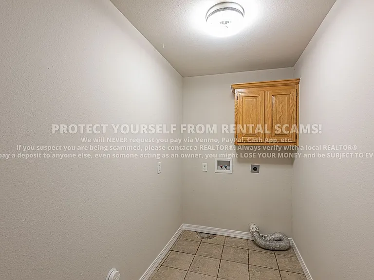 3806 SW Hansom Loop — Photo 14