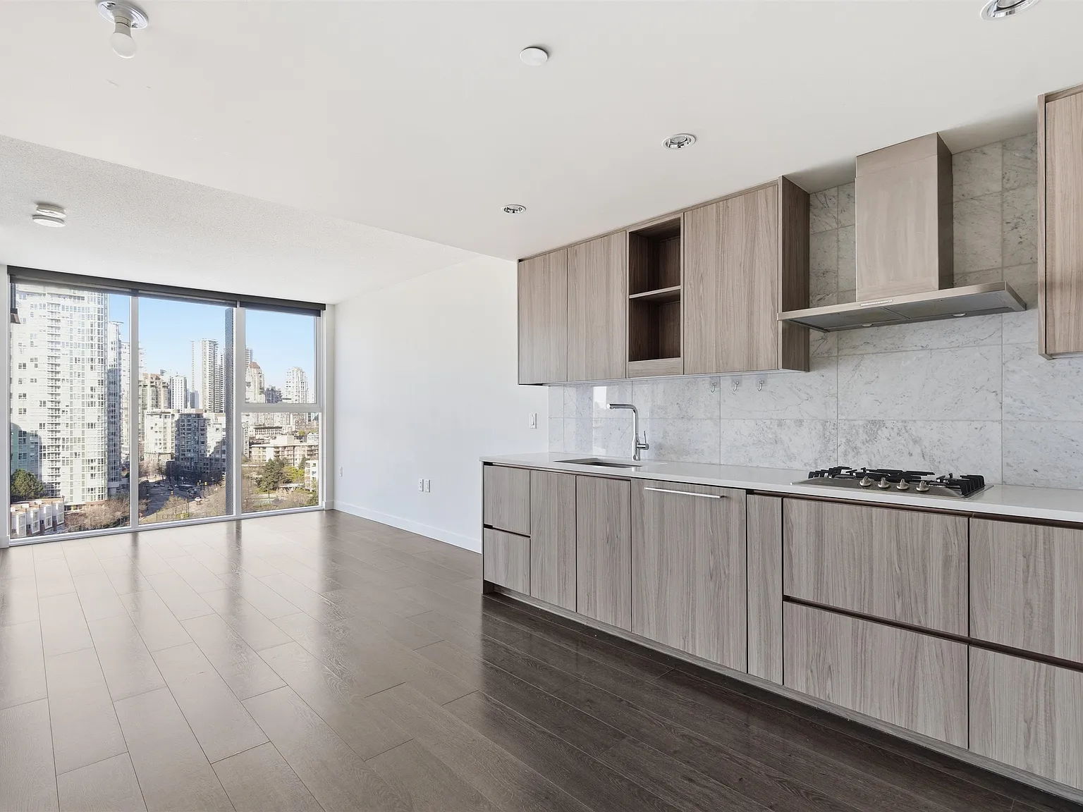 1 bed, 586 sqft, $2,900 — Photo 3